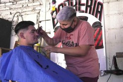 Con solo 13 años, abrió su propia barbería en Santa Rosa de Lima  