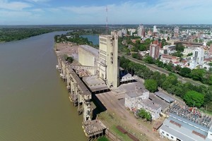 ELLITORAL_352910 |  Fernando Nicola La recuperación del río beneficia a la operatividad del puerto santafesino.