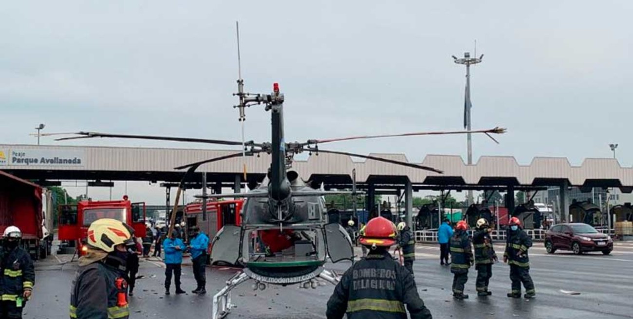 Insólito: un camión chocó a un helicóptero de emergencias médicas en Buenos Aires