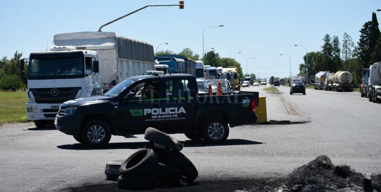Protesta de transportistas: el gobierno de Santa Fe no permitirá cortes de ruta