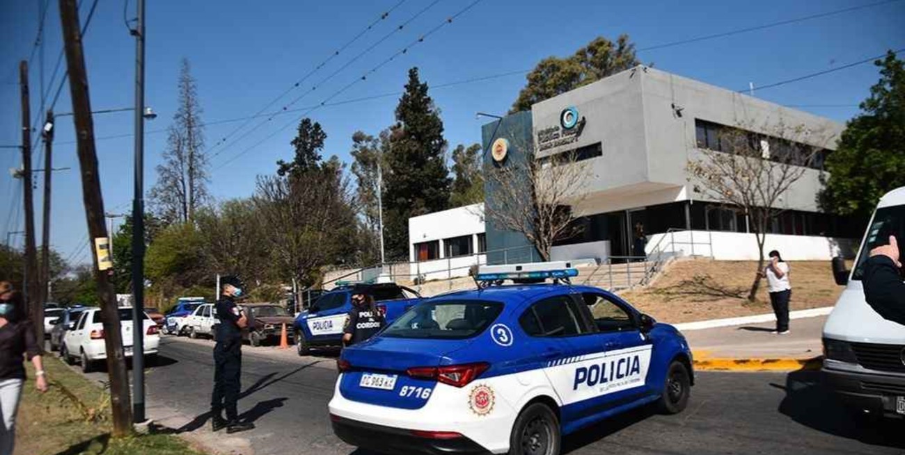 Córdoba: un joven fue baleado por la espalda y un adolescente resultó detenido