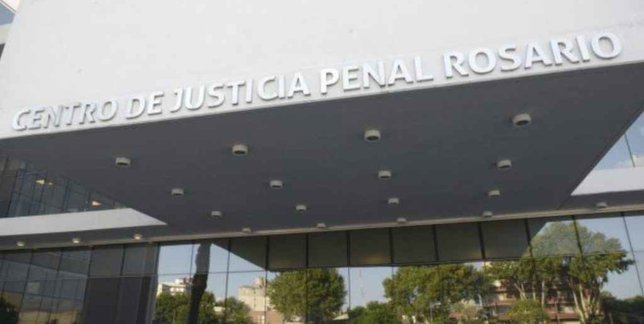 Dictan la prisión preventiva a un hombre por el femicidio de su mujer en una casa en Rosario