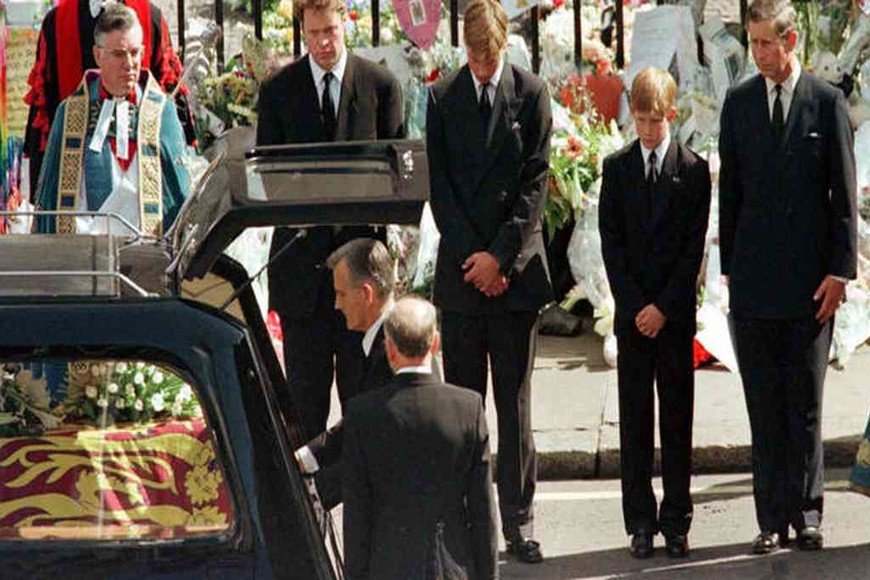 ELLITORAL_368932 |  Imagen ilustrativa El último adiós a la princesa de Gales.