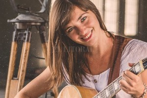 ELLITORAL_343434 |  Gentileza Nico Mataloni La canción vuelve a la esencia de Janise, con la fusión del country con el pop que la caracteriza y que marcó sus inicios.