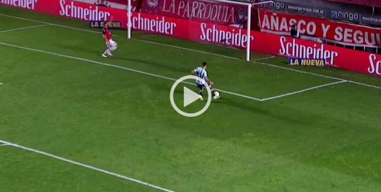 Insólito: Reniero estaba solo frente al arco y erró lo que era el segundo gol de Argentinos ante Newells 