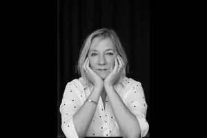 ELLITORAL_413021 |  Gentileza Alejandra López Mónica Müller, nacida en Buenos Aires, trabajó durante tres décadas en agencias de publicidad. Se graduó luego en Medicina y desde entonces atiende su consultorio privado pero nunca abandonó la escritura.