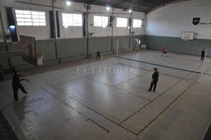 Archivo El Litoral / Luis Cetraro El programa de padrinazgo fue pensado para brindar un beneficio al sostenimiento de los clubes de barrio chicos. Ahora, el veto parcial del intendente deberá ser revisado por el Concejo.