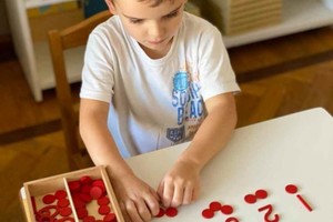 Gentileza Espacio Montessori Santa Fe Autonomía e independencia son precisamente dos puntos fundamentales de esta pedagogía en la que educar es acompañar al niño en su camino personal de realización.
