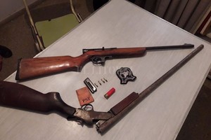 ELLITORAL_394132 |  Archivo Las armas fueron halladas en allanamientos realizados por la policía dentro del departamento San Justo.