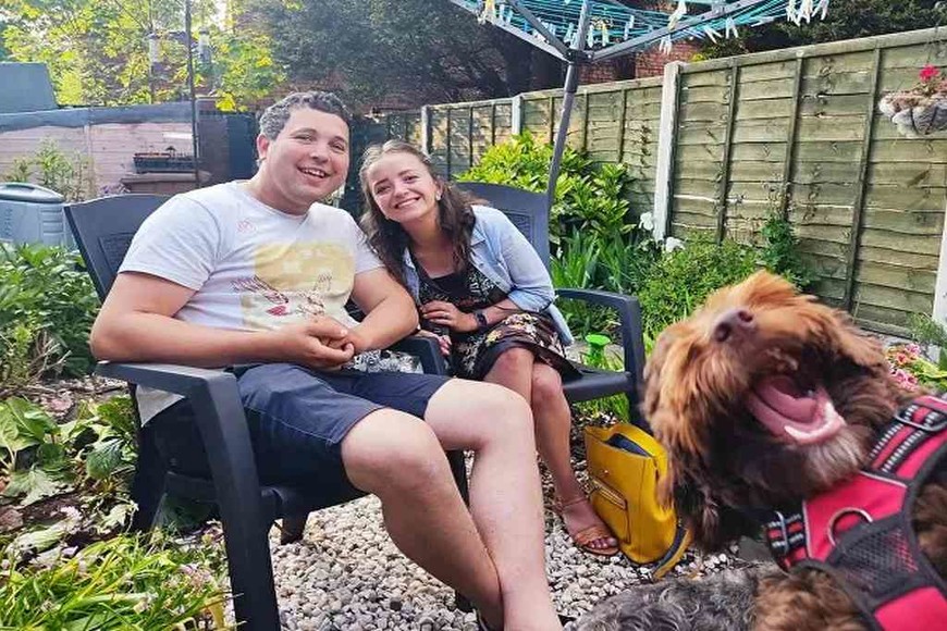 ELLITORAL_423938 |  Gentileza Chloe Beck por ?Hugo the Photobomber!?.