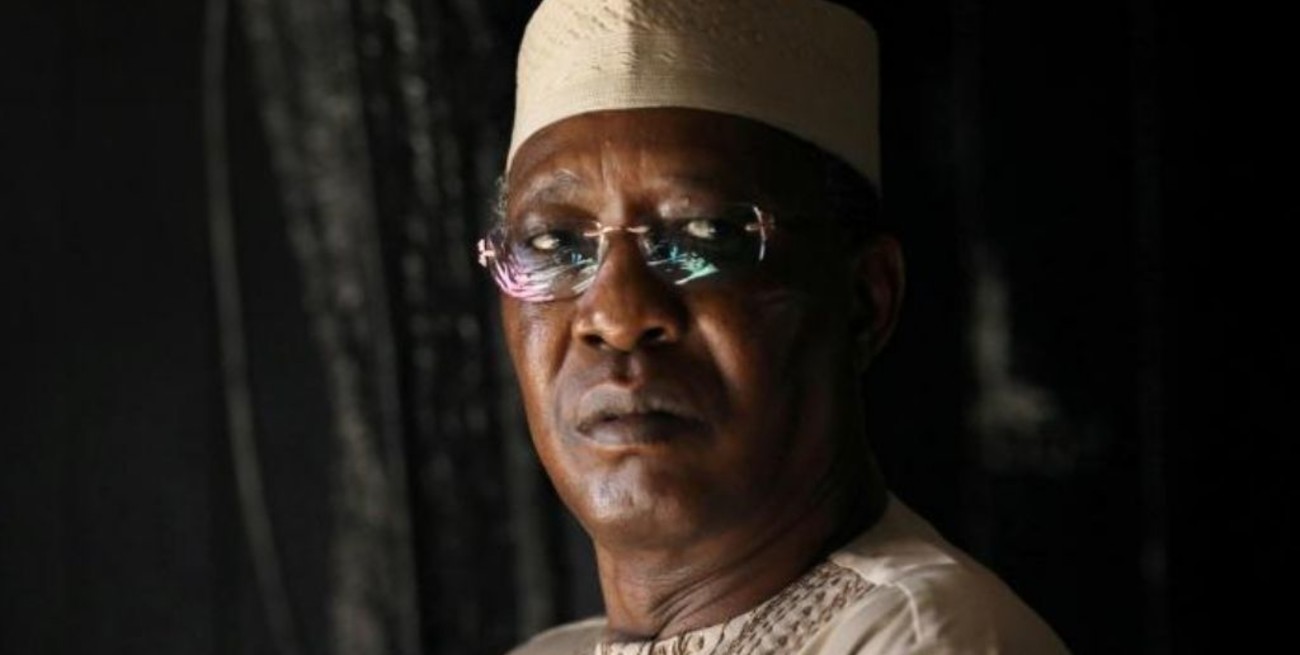 Muere el presidente de Chad en combates contra rebeldes