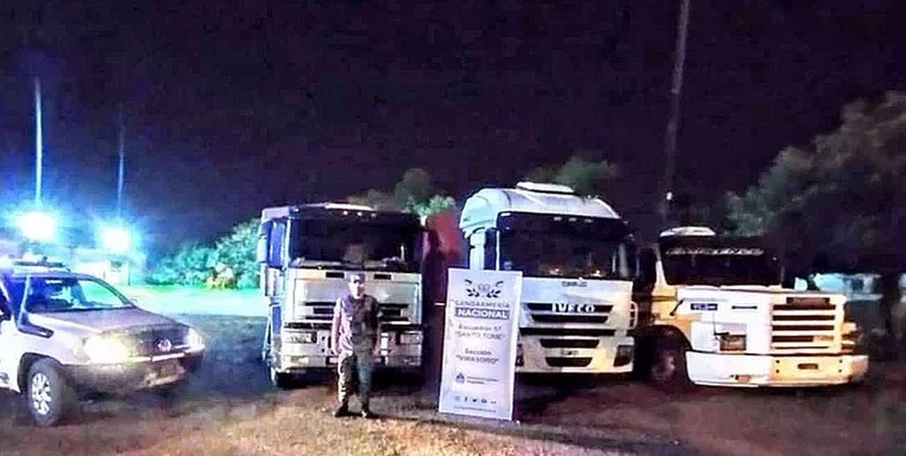 Tres detenidos por llevar casi 90 toneladas de soja de contrabando