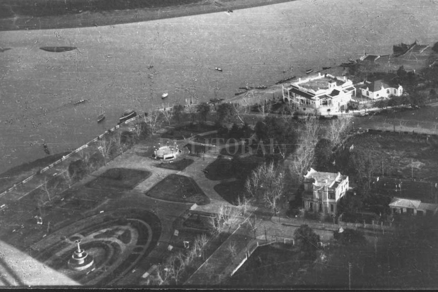 ELLITORAL_414103 |  Archivo El Litoral La fuente en el Parque Oroño