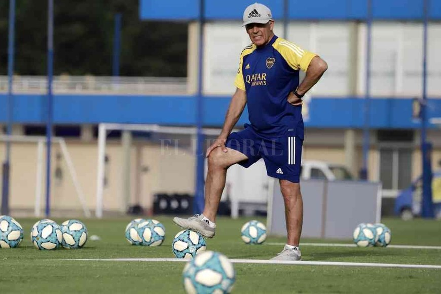 ELLITORAL_348853 |  Archivo Russo mezcla algunos titulares con varios juveniles. Sabe que debe ganar en Brasil el próximo miércoles, aunque un empate también lo favorece si mete un gol.