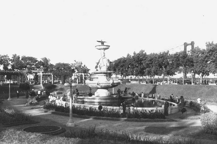 ELLITORAL_414104 |  Archivo El Litoral La fuente en el Parque Oroño