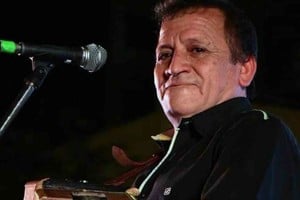 Imagen ilustrativa Entre sus canciones más conocidas se encuentran  Chacarera del Monte  y  No me abraces porque lloro , esta última compuesta en honor al padre de Jorge Rojas.