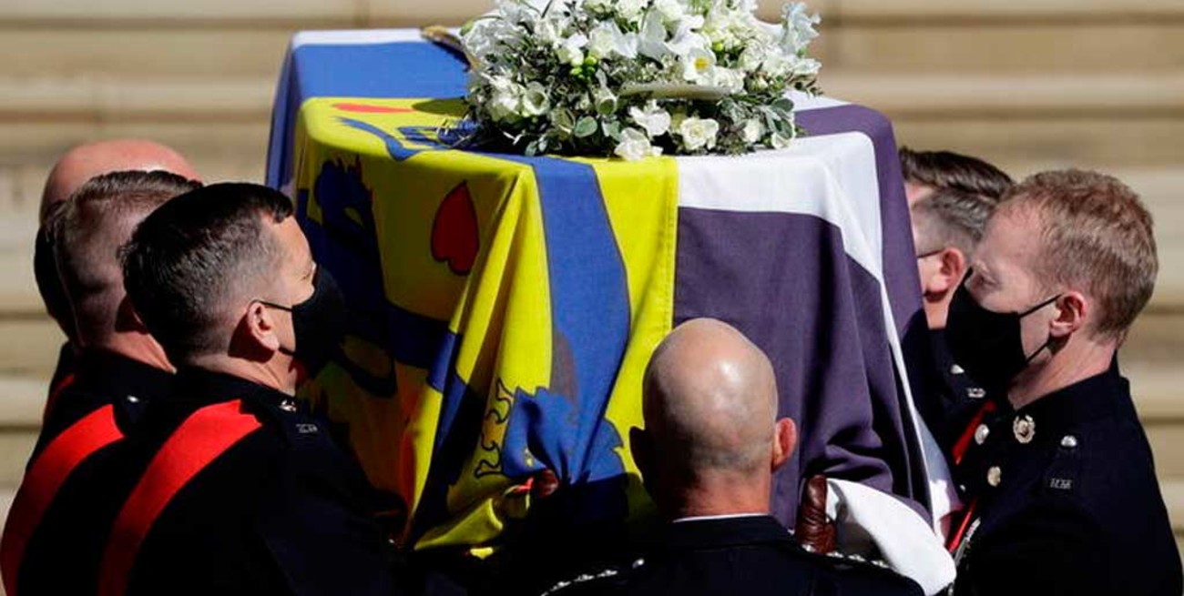 Isabel II encabezó el funeral de Felipe de Edimburgo