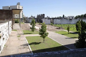 Gentileza Municipalidad de Santa Fe Tras la demolición de las secciones 119, 120 y 125, y parcial de la 136, surge una nueva área de espacio verde, que da continuidad a la existente.