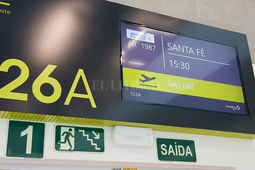 ELLITORAL_340835 |  Gentileza - Felipe Santana Prensa Bahía A las 15.30 el vuelo chárter partió de Bahía con destino a la ciudad de Santa Fe.