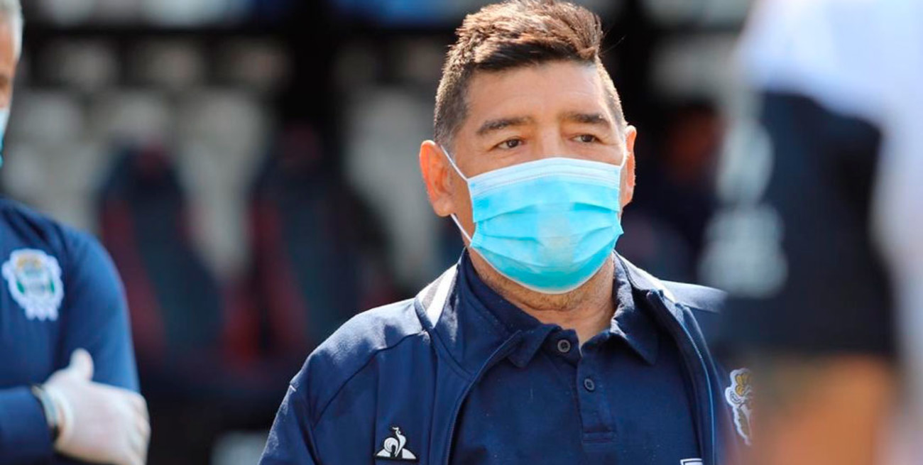 Maradona se encuentra aislado tras mantener contacto con un colaborador que dio positivo de coronavirus