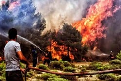 La ola de calor en el hemisferio norte causa incendios en Grecia, Turquía, Italia, España y Bulgaria