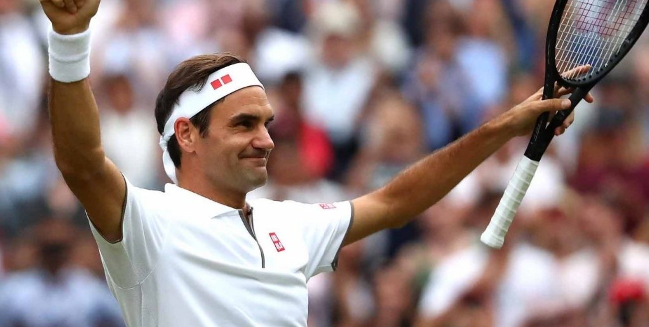 El suizo Federer se entrena sin dolor y confía en volver al tenis en Australia 2021