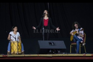 Gentileza Julieta Loza, intérprete santotomesina clasificada para el Pre Cosquín 2022.