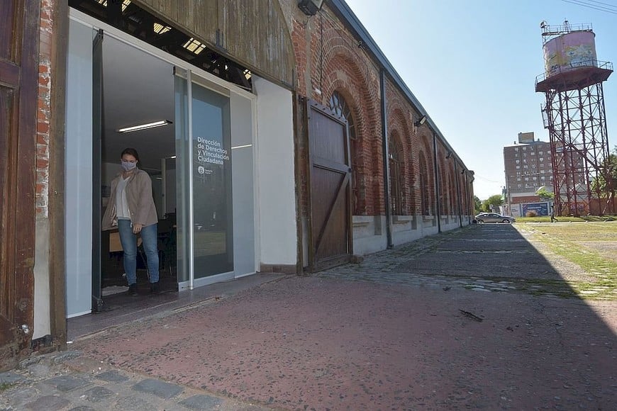 ELLITORAL_411533 |  Flavio Raina Buscar acá. El Servicio de Objetos Perdidos deposita todo lo hallado en la ciudad en las oficinas de Las Heras 2883 (ex predio Ferial), frente a la Terminal de Ómnibus.