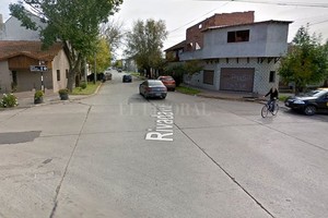 Captura digital - Google Maps Streetview Intersección de las calles Tierra del Fuego y Rivadavia, en Mar del Plata, lugar donde vivía la víctima.