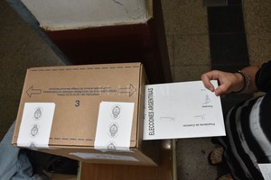 ELLITORAL_367858 |  Flavio Raina Las urnas que por ahora se siguen usando a nivel nacional, estarán junto a los boxes de las boletas únicas provinciales.