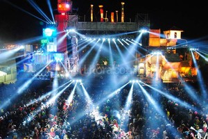 Gentileza FDD Juan Manuel Hernández (Genuina) Multitudinaria. La Fiesta de Disfraces de Paraná no para de crecer, e impulsa la actividad económica también en nuestra ciudad.