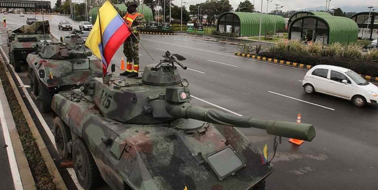 Cuestionan en la justicia el decreto que militariza ocho regiones de Colombia  