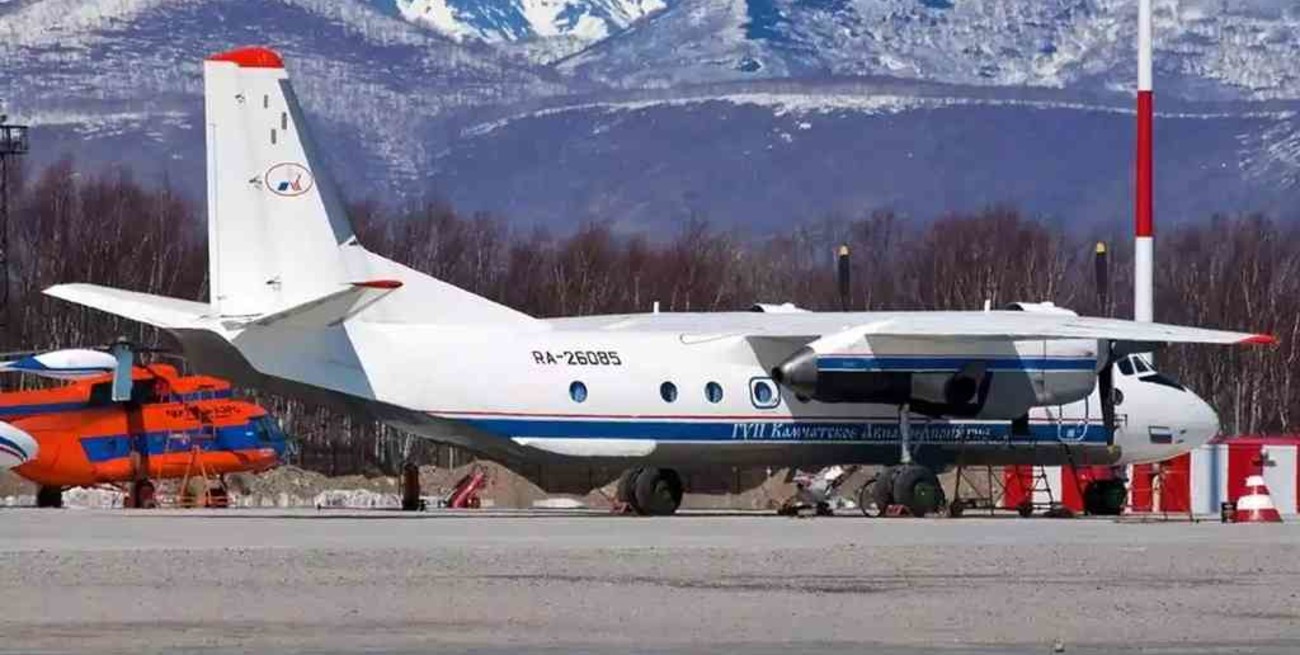 Hallaron el avión desaparecido en Siberia y con vida a sus 17 pasajeros
