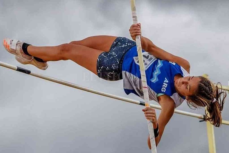ELLITORAL_379502 |  Archivo Luciana Gómez Iriondo. La santafesina es una de las atletas de proyección que felizmente posee el atletismo argentino. Este sábado estará presente en salto con pértiga femenino.