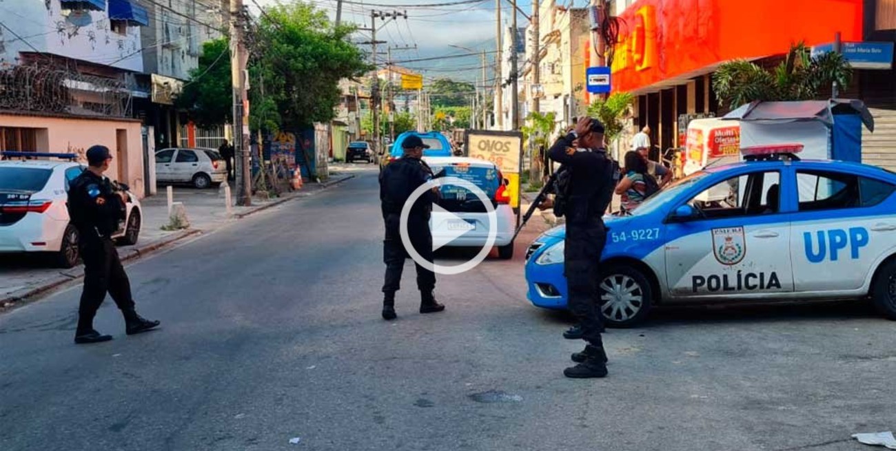 Video: megaoperativo policial para "recuperar" el control en una favela en Río de Janeiro