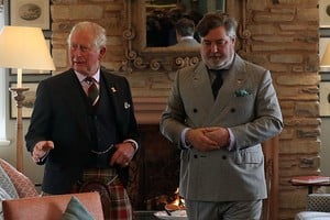 ELLITORAL_402124 |  Gtres El príncipe Carlos y Michael Fawcett