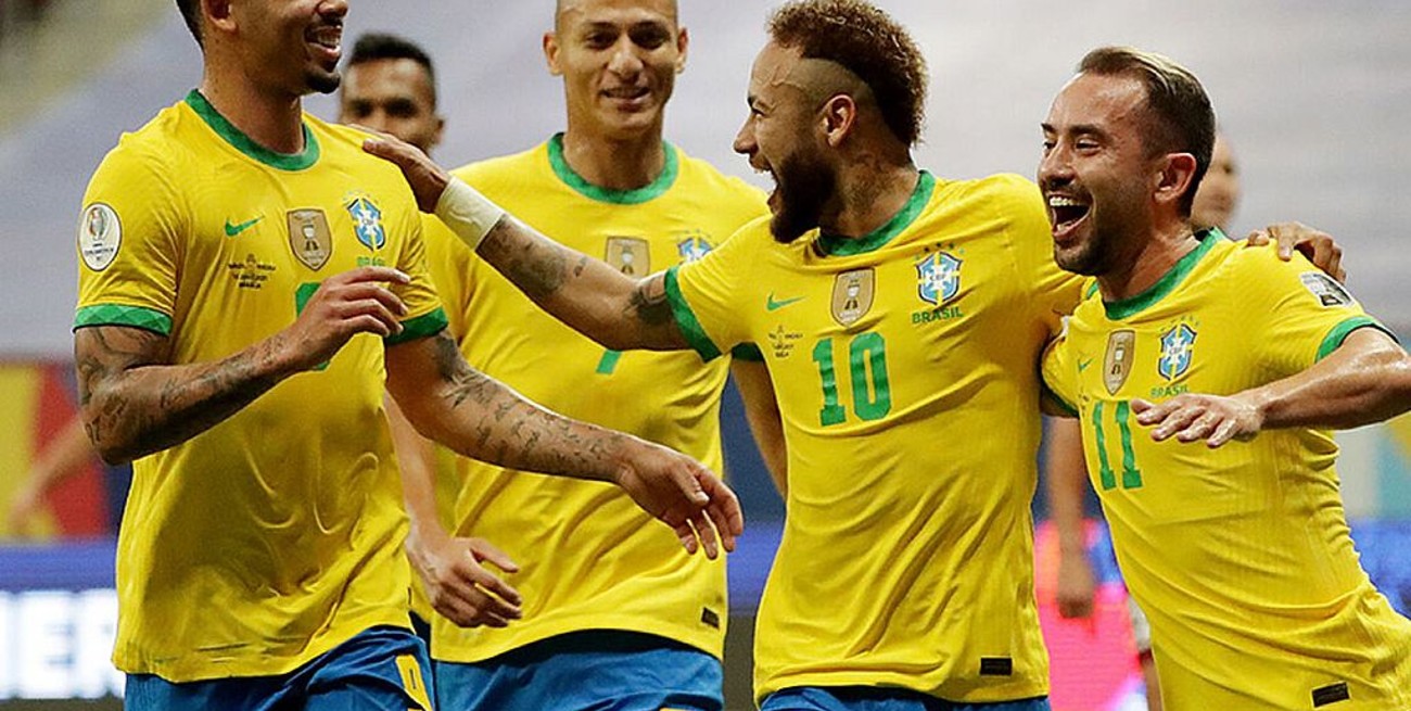 El favorito Brasil contra el duro Chile