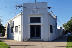 ELLITORAL_359376 |  Gentileza CCIRS de Ceres La sede del Centro Comercial Industrial, Rural y de Servicios de Ceres. Hay un proyecto para renovar la fachada.