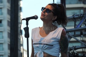 ELLITORAL_303301 |  Gentileza Mauricio Gabriel Alzueta Euge Craviotto Carafa, la carismática cantante de Mamita Peyote.