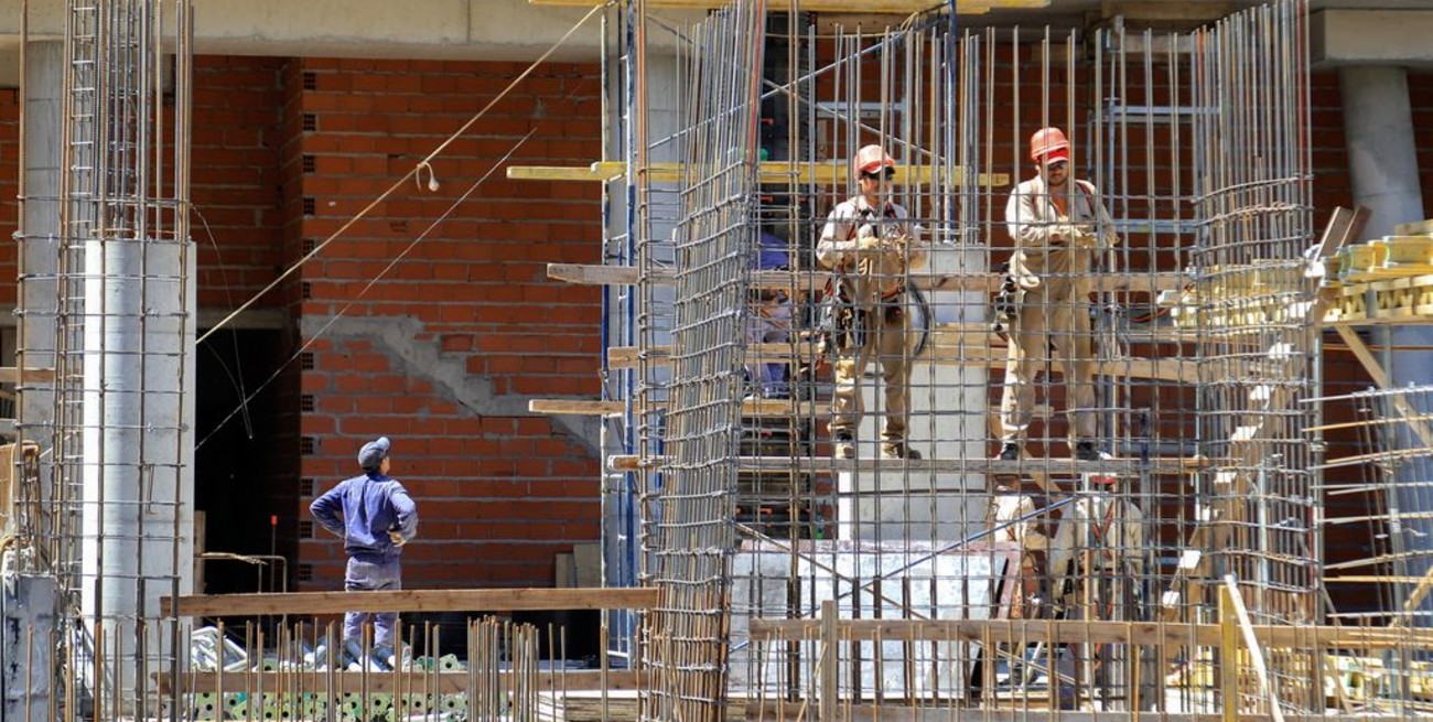 Nación lanza un programa destinado a finalizar la construcción de 55 mil viviendas