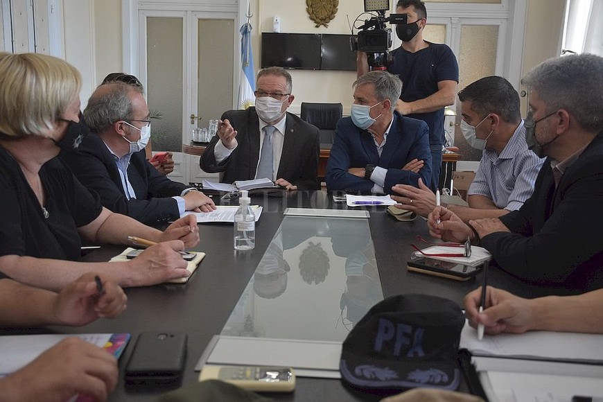 ELLITORAL_412087 |  Guillermo Di Salvatore Reunión entre el ministro de Seguridad de la Santa Fe Jorge Lagna y el intendente de la ciudad de Santa Fe Emilio Jatón