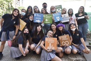 ELLITORAL_419529 |  Juanma Baialardo La jornada se organizó en el colegio San José Adoratrices. Alumnos y alumnas participaron de una actividad de separación de residuos.