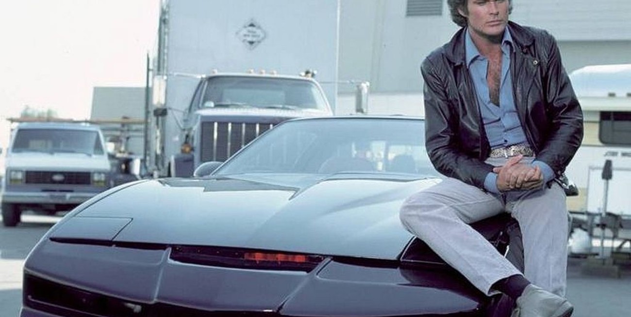 David Hasselhoff subastará el Pontiac que usó en "Kitt, el auto fantástico" 