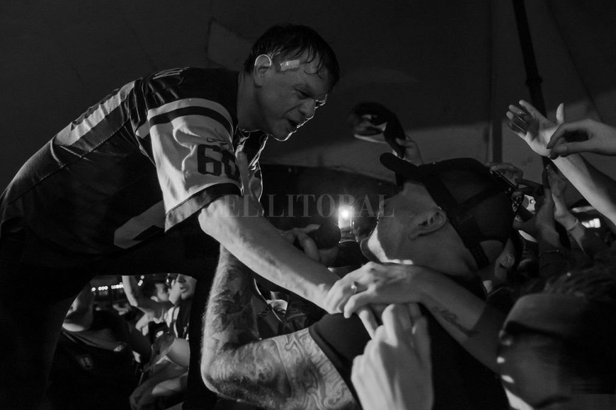 ELLITORAL_405313 |  Gentileza Leandro Olivo La verdad que necesitaba salir a tocar. El streaming lo habíamos hecho, pero no estaba la gente ahí , cuenta el cantante.