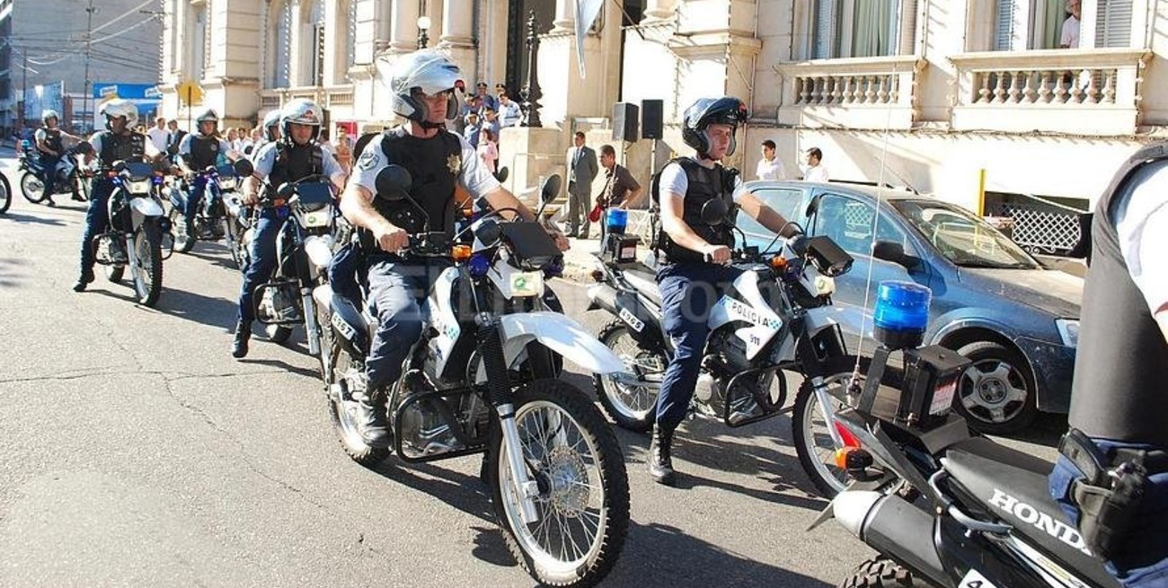 Entregaron motos nuevas a la policía