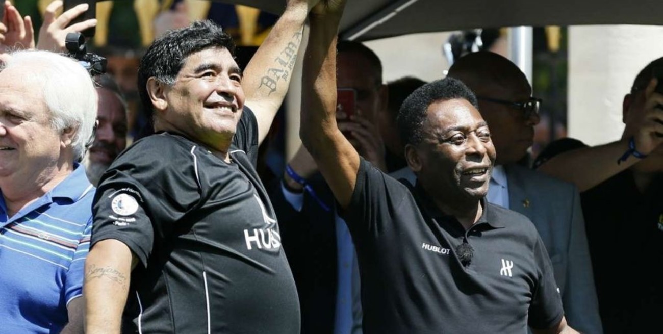 Pelé a Maradona: "Siempre te aplaudiré" y "Que sonrías siempre"