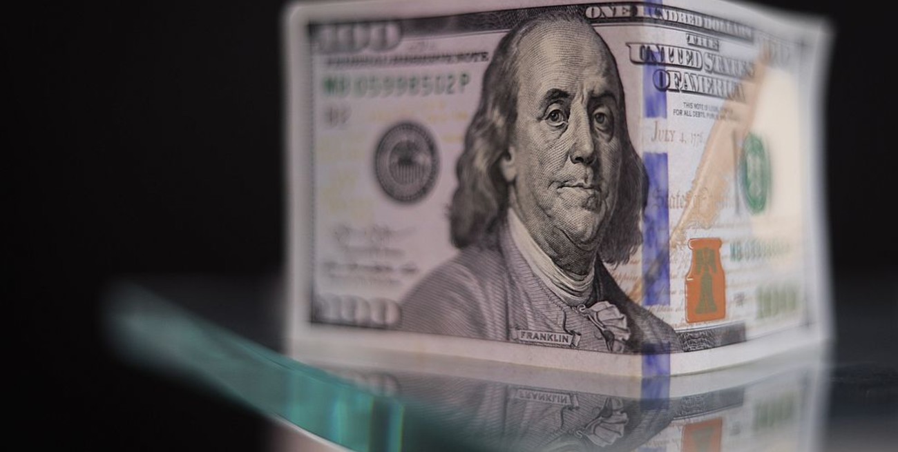 Por tercer día consecutivo, el dólar blue subió y marcó un nuevo récord