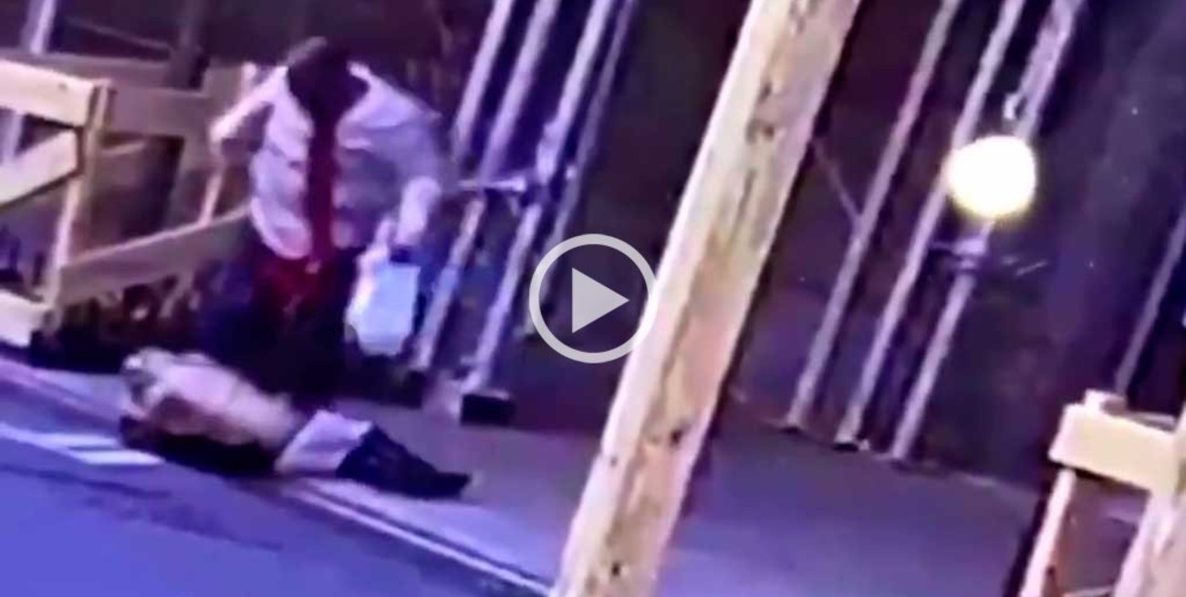 Video: brutal agresión a una mujer en el centro de Nueva York