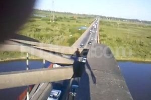 ELLITORAL_68352 |  Digitalización de imagen de video. El arco parabólico del puente tiene 80 metros de luz. Mirá el video.