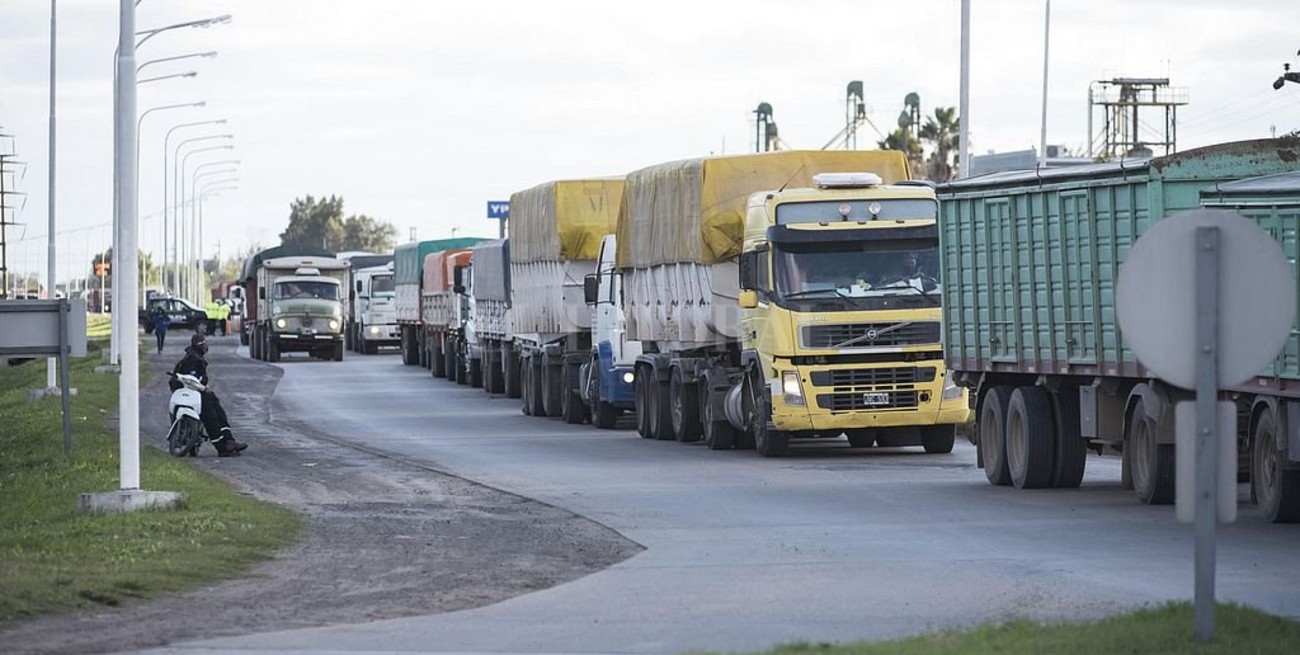 Se consolida un repunte en el ingreso de camiones con granos al Gran Rosario